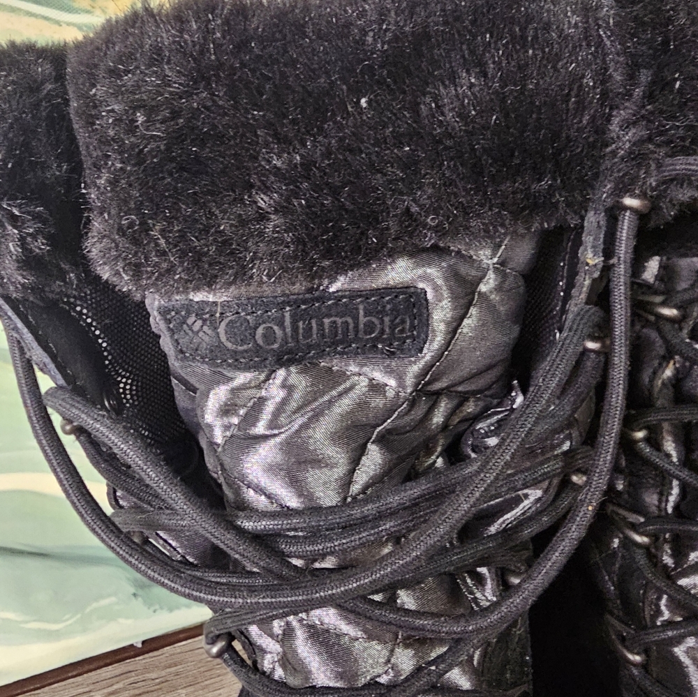Columbia Slopeside Suede snow boots,Omni heat  lining. Faux fur, rubber tread - Picture 5 of 15